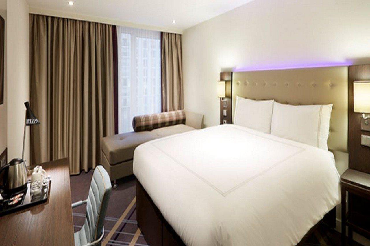 Premier Inn Berlin Alexanderplatz Екстериор снимка